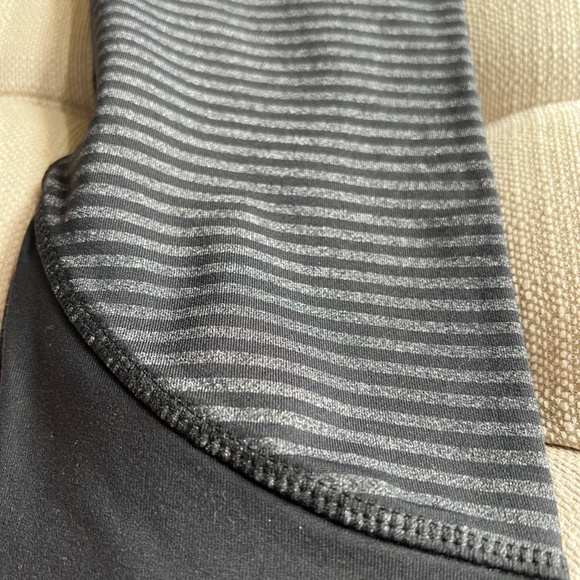 Kyodan Black and Grey Striped Leggings - Picture 2 of 3